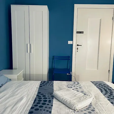 Blu&orange - Attico - 50m Acquarium - Freewifi Guest house Genoa